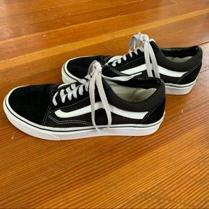 Old Skool Vans mens size 7/women’s 8.5